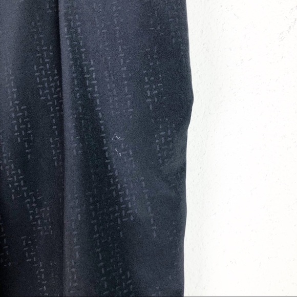 Lululemon Men's Black Drawstring Shorts - Picture 7 of 7